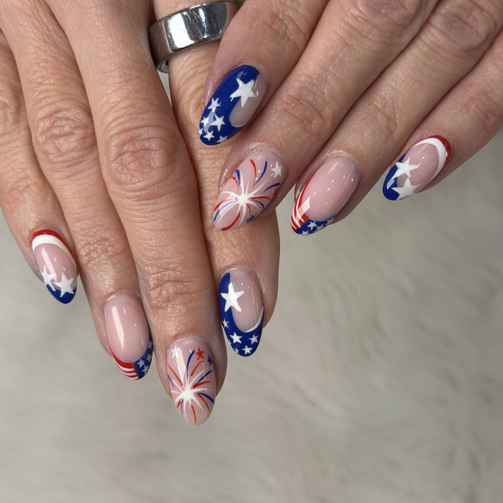 Happy Nails